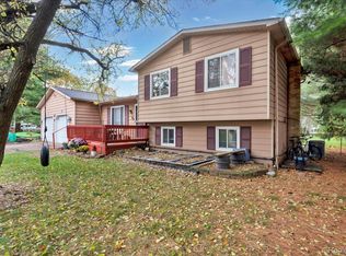 5883 Gracelawn St, North Branch, MI 48461