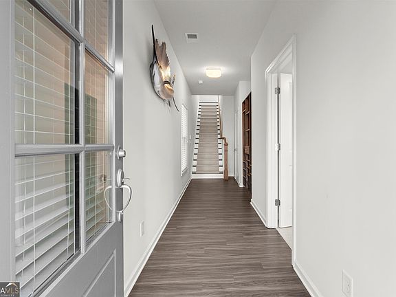 5th image of 760 Aerial Way