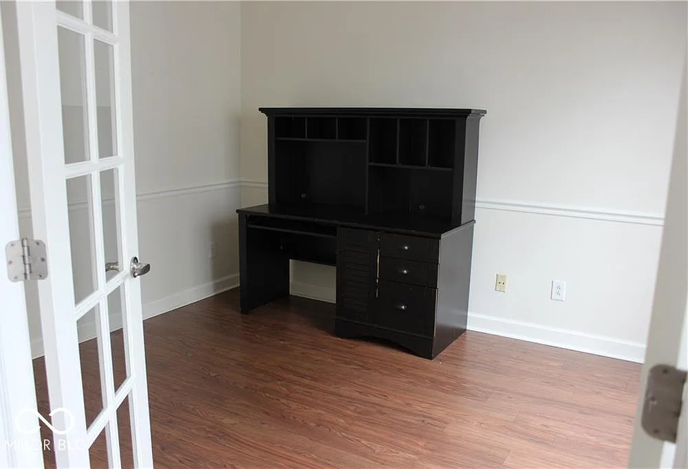 4 bed, 2.5 bath, 2889 sqft, $2,575 — Photo 3