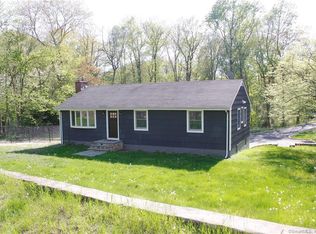 23 Little Fox Ln, Norwalk, CT 06850