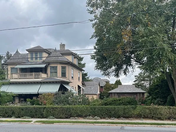 1324 W Market St, Bethlehem, PA 18018