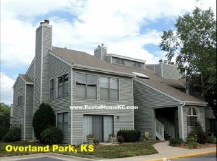 8745 W 106th Ter, Overland Park, KS 66212
