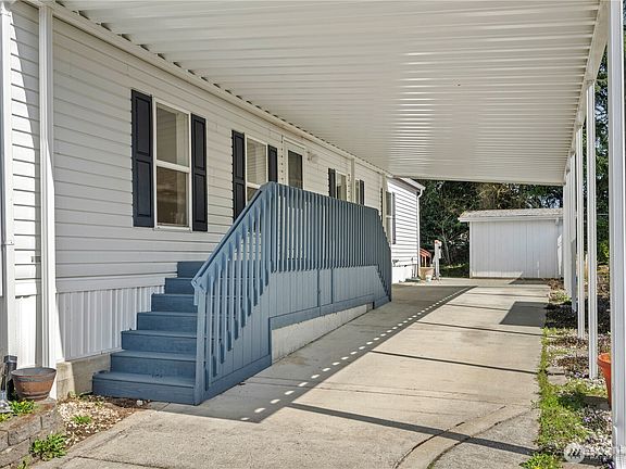 4th image of 11100 4th Avenue W #22