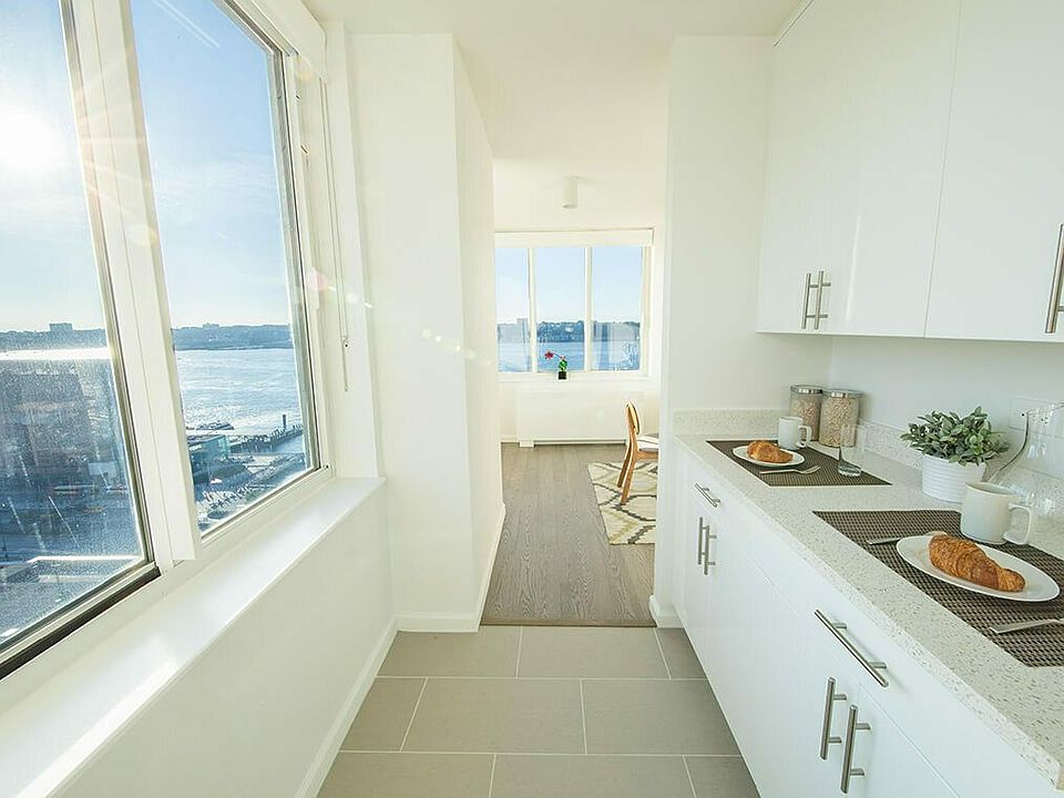 1st image of 1 River Pl APT 1612