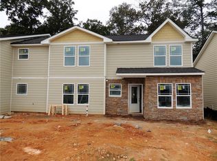 5850 Garden Cir, Douglasville, GA 30135