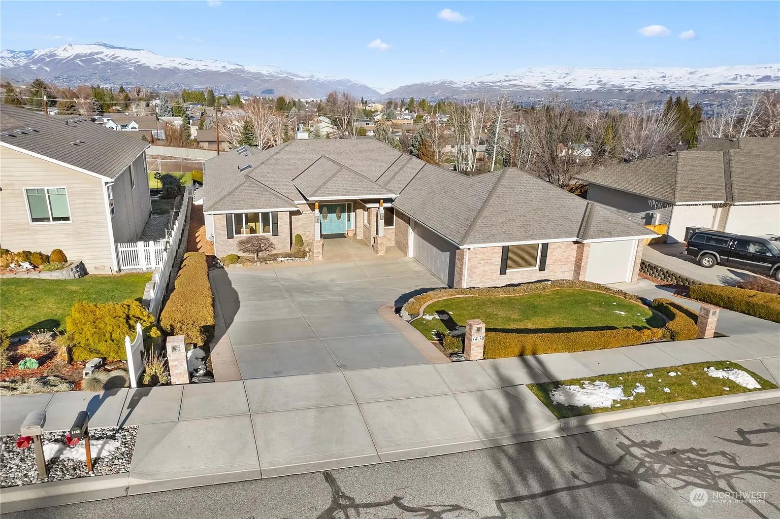 1438 Appleridge Street photo 1