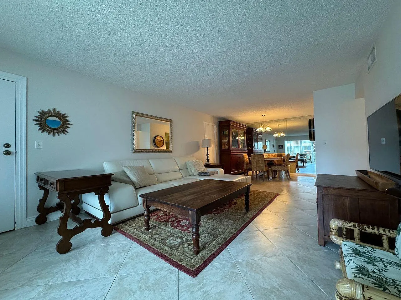 2 bed, 1200 sqft, $2,150 — Photo 2