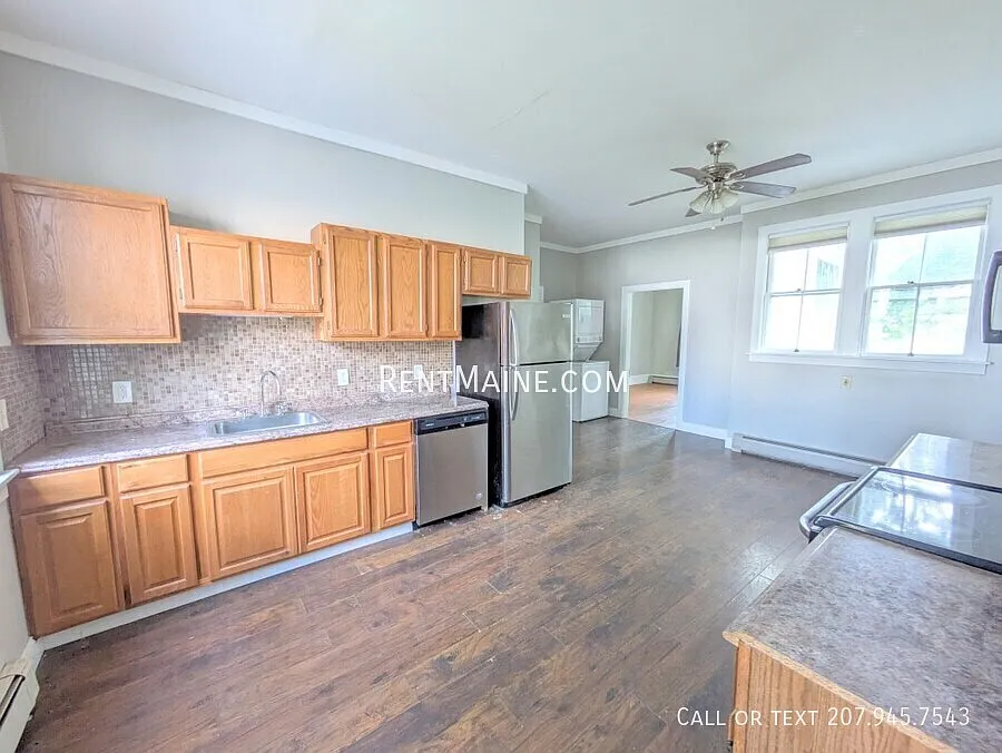 2 bed, $1,600 — Photo 2