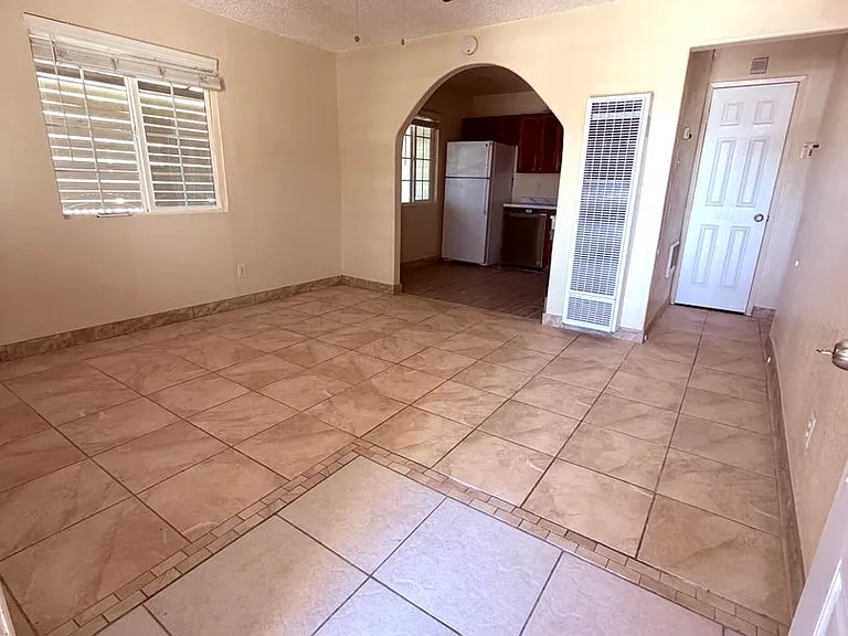 6614 Tamarisk Ave — Photo 6