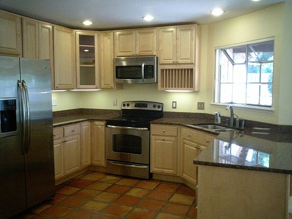2nd image of 670 Kingman Dr