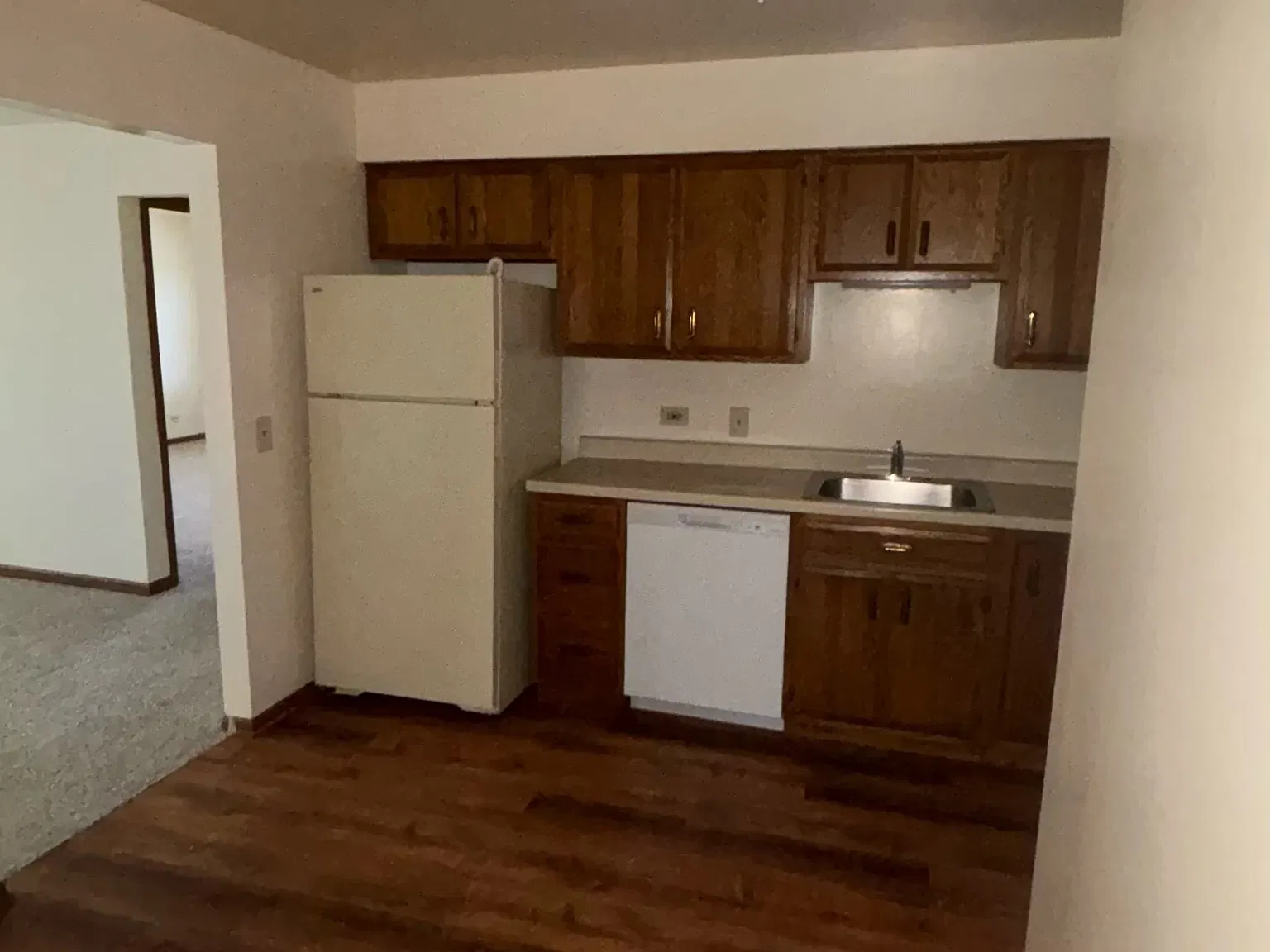 2 bed, 1000 sqft, $1,550 — Photo 3