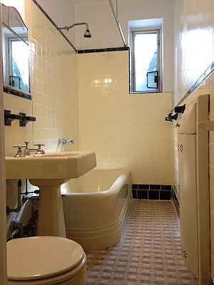 Rented by Rolling Stone Realty LLC | media 18