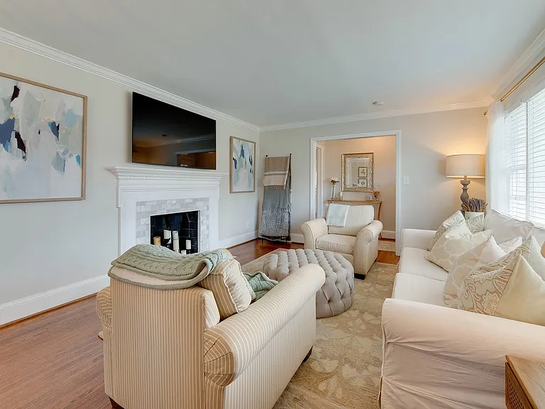3221 Sunset Dr — Photo 12