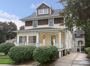 202 W Indiana St, Wheaton, IL 60187