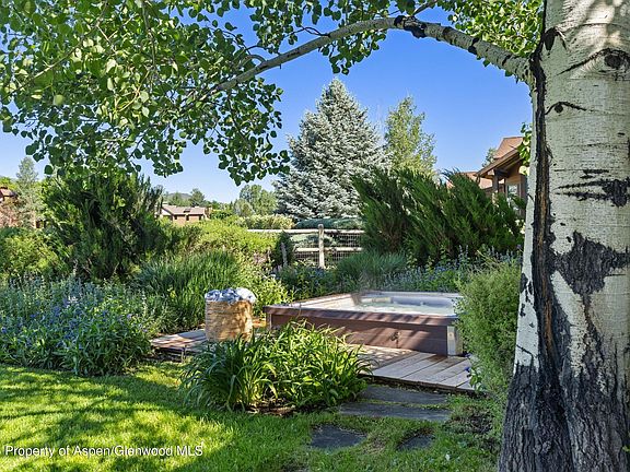 5th image of 5125 Crystal Bridge Dr