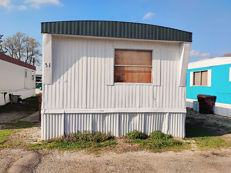 2nd image of 51 Mahoning Ave