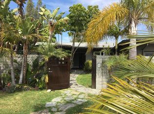 302 Vista Baya, Costa Mesa, CA 92627