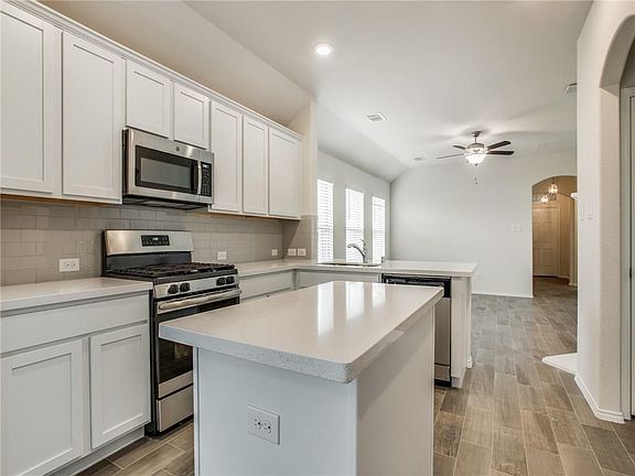 4th image of 2456 Opaline Dr