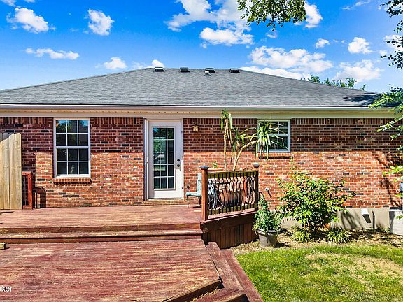 3rd image of 278 Aulbern Dr E