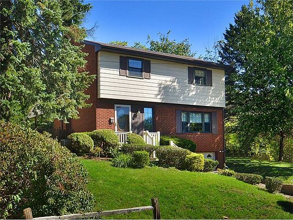 5th image of 25 Saint Susanna Dr