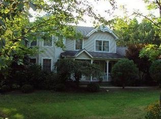 9970 Waterford Trl, Chagrin Falls, OH 44023
