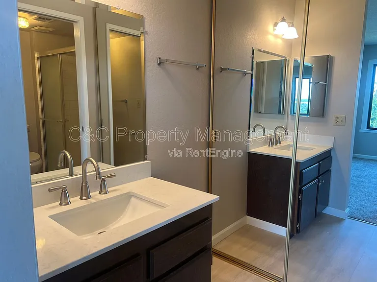 1538 Ashwood Dr — Photo 9