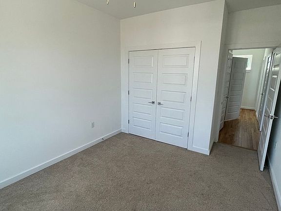 4th image of 108 West Ave #12
