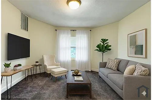 411 Main St #3R Photo 1