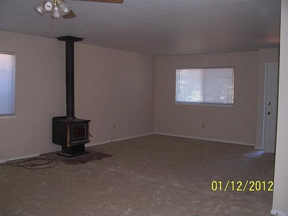 3rd image of 23286 Lone Pine Dr