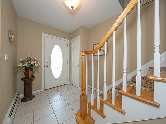 4th image of 26 N Pine Dr