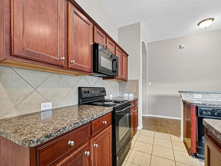 16007 Hidden Manor Dr — Photo 12