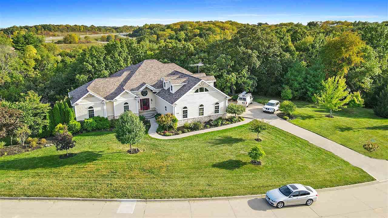 3865 Meadowview Ln SW, Iowa City, IA 52240 Zillow