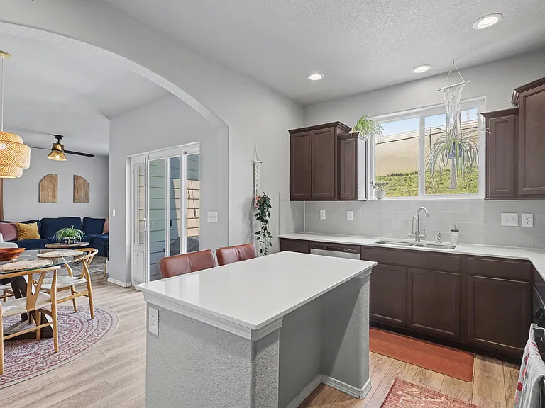 3792 Vineyard Cir — Photo 10