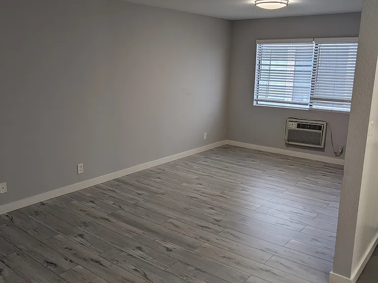 7014 Lanewood Ave #6 — Photo 6