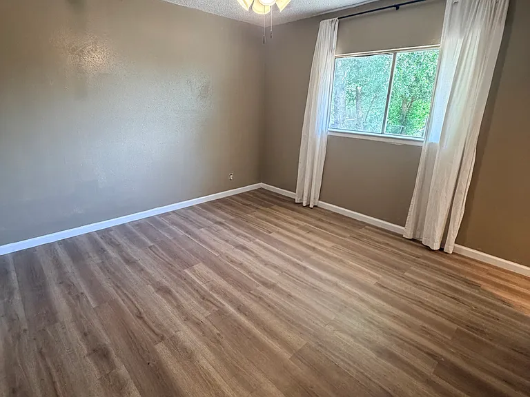 5514 Ghost Hawk St — Photo 9