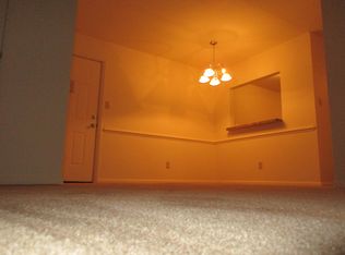 4 Tall Pine Dr APT F, Hampton, VA 23666