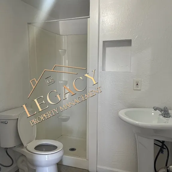 415 1/2 Lincoln Ave #B — Photo 6