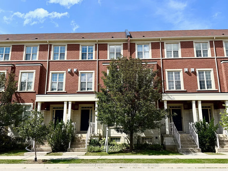 76 Donald Buttress Blvd W
