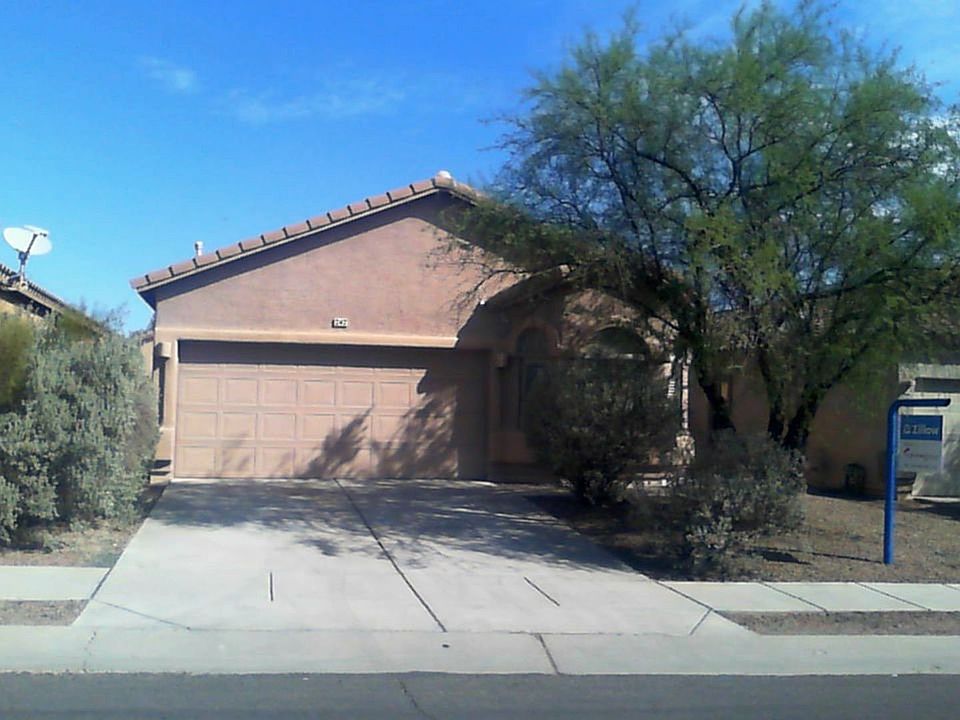 1st image of 247 E Camino Limon Verde