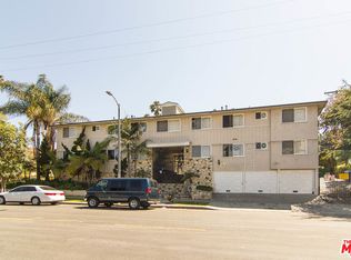 3800 W Country Club Dr #12, Los Angeles, CA 90019