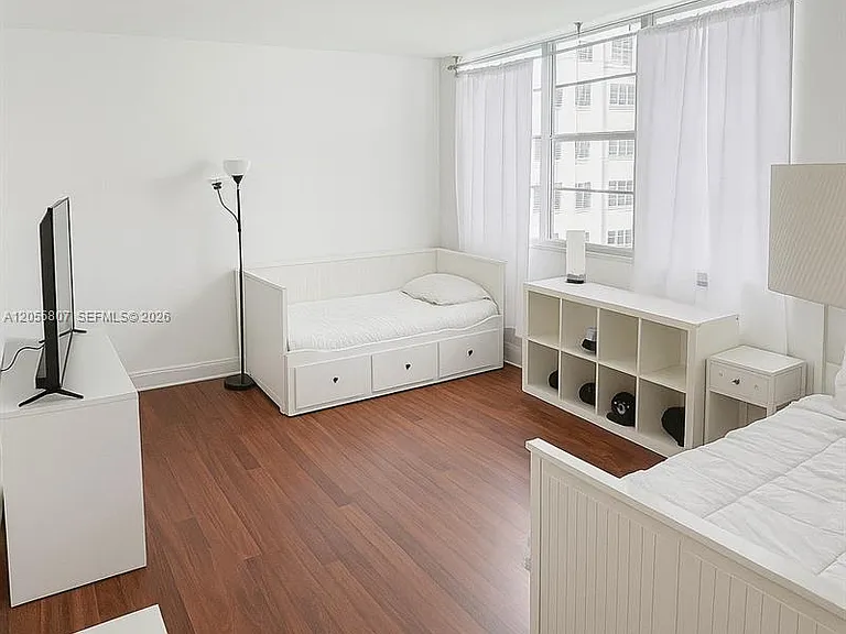 905 Brickell Bay Dr #1022 — Photo 13
