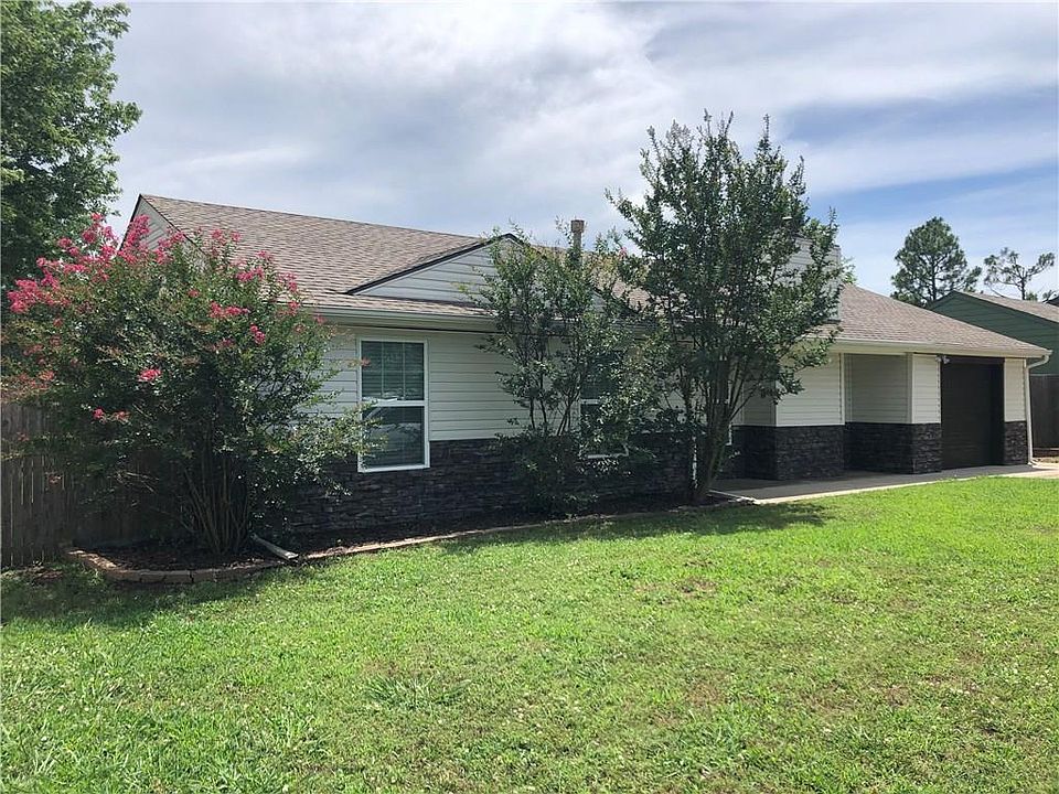 1st image of 2304 Natchez Dr