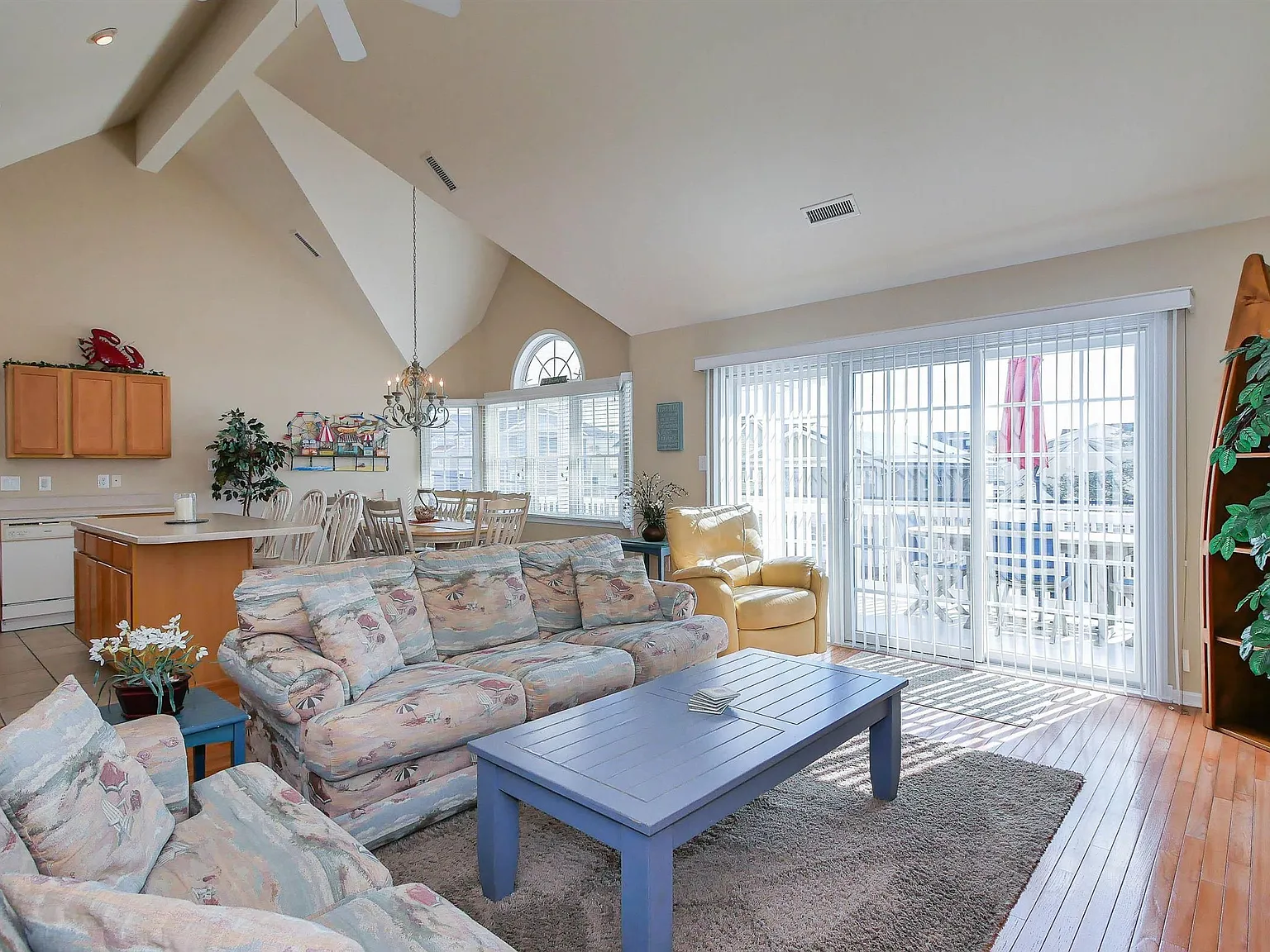 4 bed, 2.0 bath, $1,950 — Photo 4
