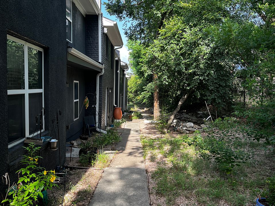 1st image of 6211 Manor Rd APT 115