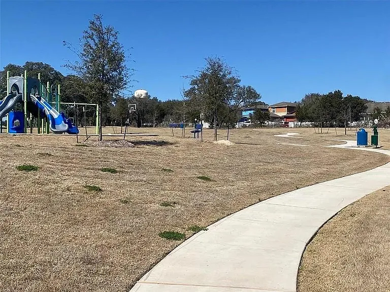 135 Horseshoe Cv — Photo 32