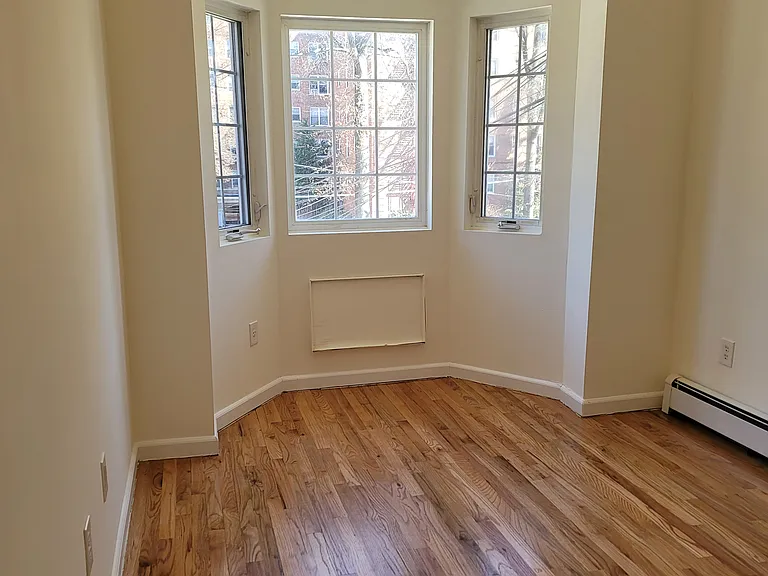 86-72 Midland Pkwy #3 — Photo 3