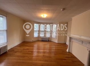 381 Harvard St, Cambridge, MA 02138