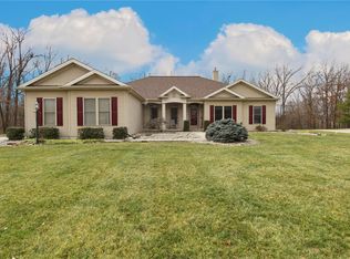 6071 Forest Hills Dr, Charleston, IL
