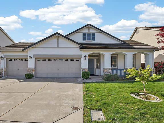 2nd image of 4093 Pine Lake Cir