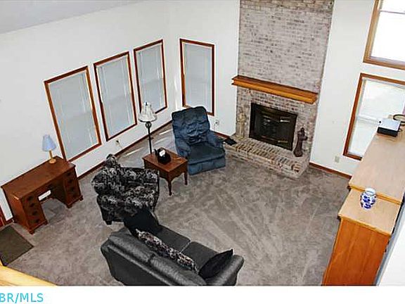 5th image of 1011 Arcaro Dr
